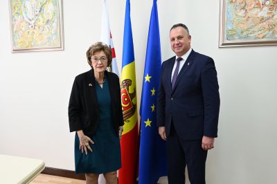  Vizita Secretarului de Stat Elaine Marshall la USMF „Nicolae Testemițanu”